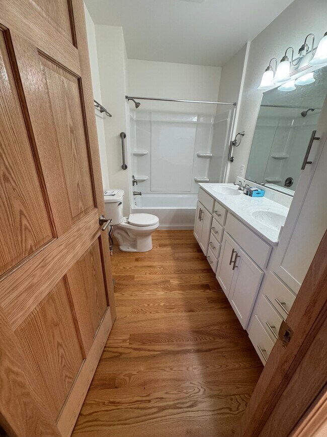 Photo - 420 Ridgeland Ave