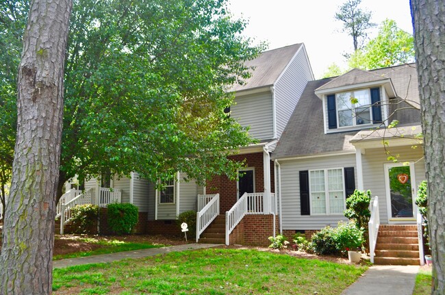 *Move In Special* 2 Bed | 2.5 Bath Raleigh... - *Move In Special* 2 Bed | 2.5 Bath Raleigh... Townhome