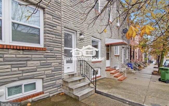 Building Photo - 3706 Claremont St