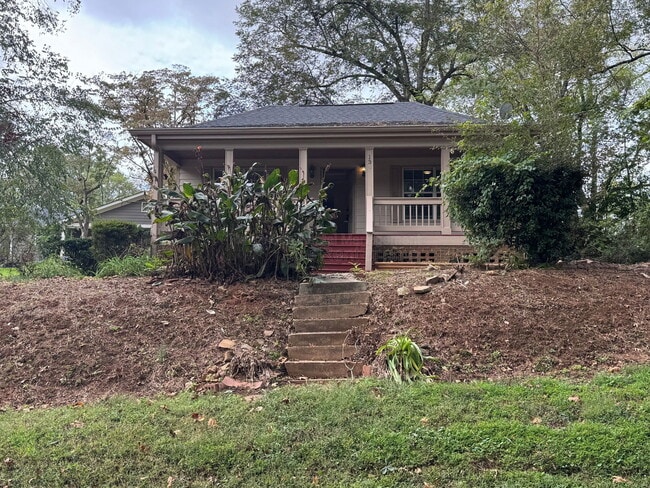 Photo - 134 N Alexander St NE