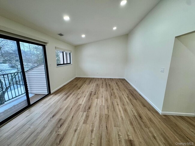 Photo - 80 Northgate Cir