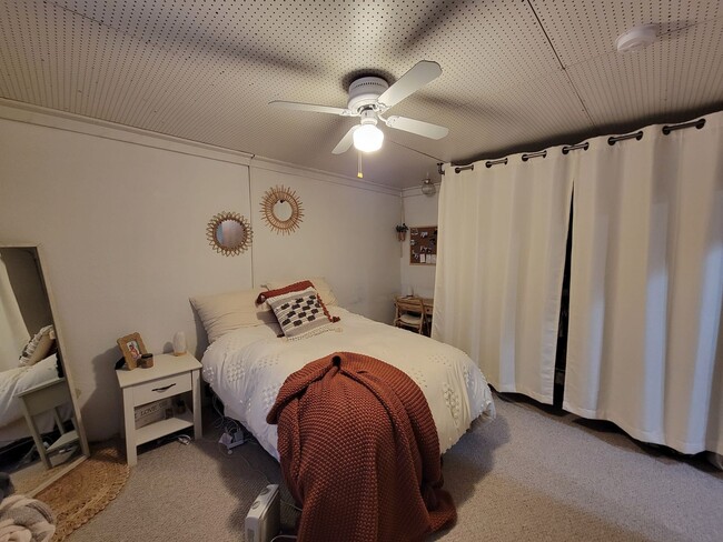 Building Photo - 604 W Seerley Blvd Unit 604-B