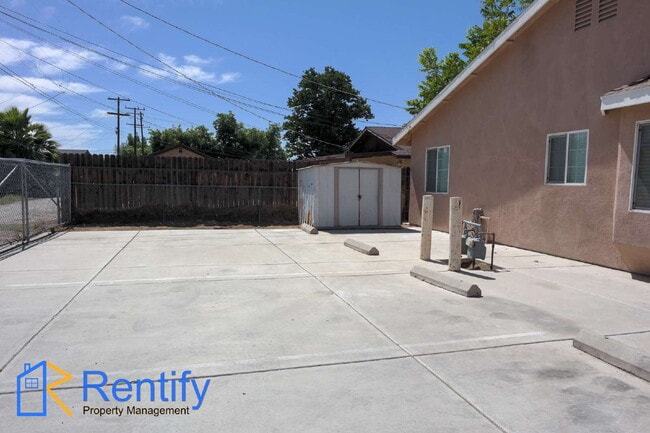Photo - 3-Bed, 2-Bath in North Bakersfield – Only for $1,495 Unit B