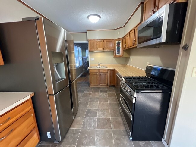 Photo - 4 bedroom, 2 bathroom home in the peaceful community of Mahtomedi access to White Bear Lake