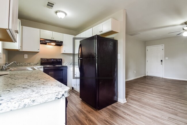 Photo - 4748 Bartlett Rd