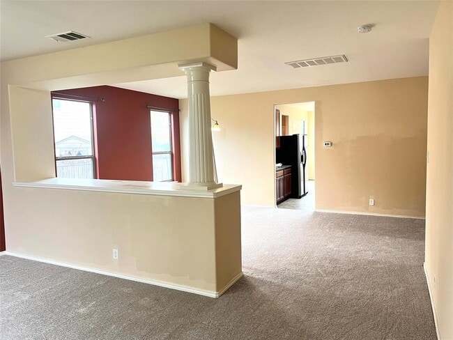 Photo - 160 Mistletoe Ln