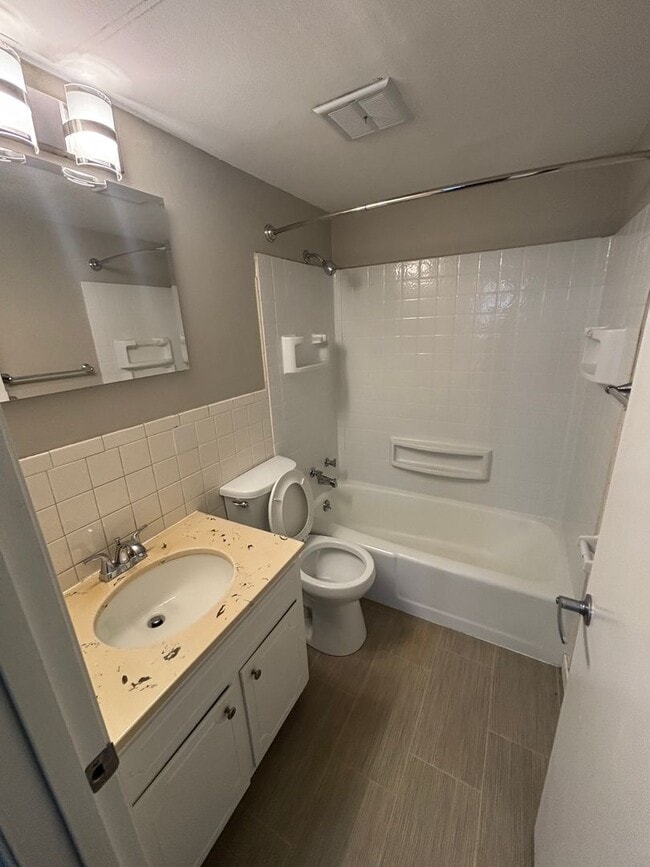 Photo - Oaks of West Saint Paul