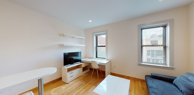 Photo - 121 Auburn St Unidad 2