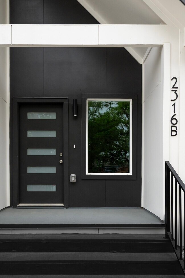 Photo - 2316 McKee St