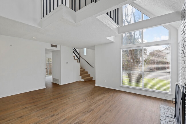 Photo - 2160 Fleur De Lis Ct