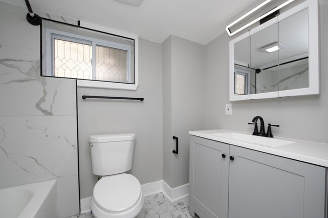 436-438-438 Broadway Unit 2