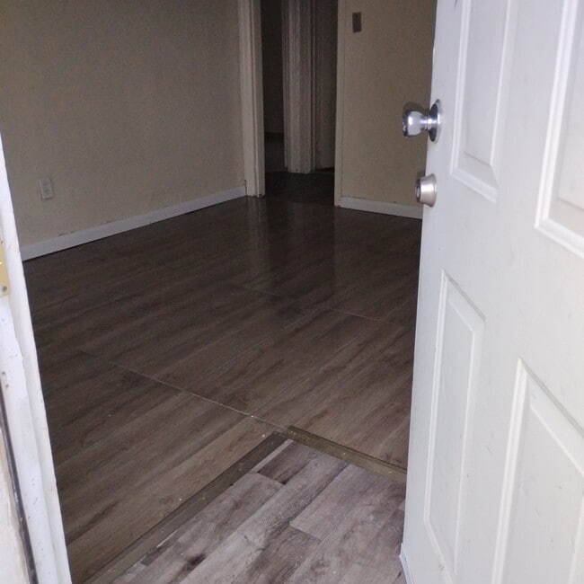 Photo - 415 Smith St