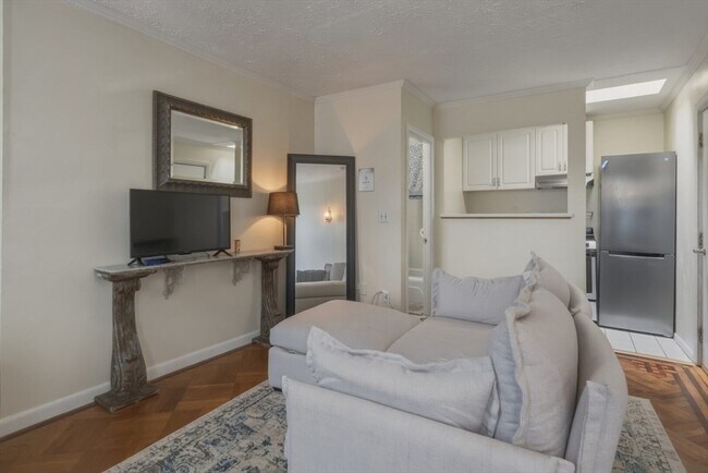 Photo - 420 Huntington Ave Unit 8