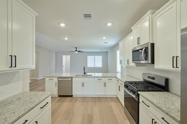 Photo - 21554 Bluebonnet Bay Dr