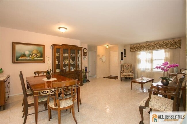 Photo - 15 Clemmens Ct