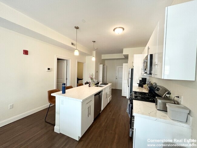 Building Photo - 85 Amory St Rental