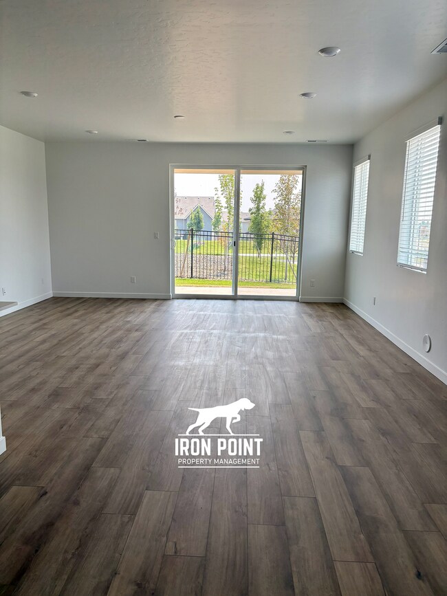 Photo - 8285 W White Willow St