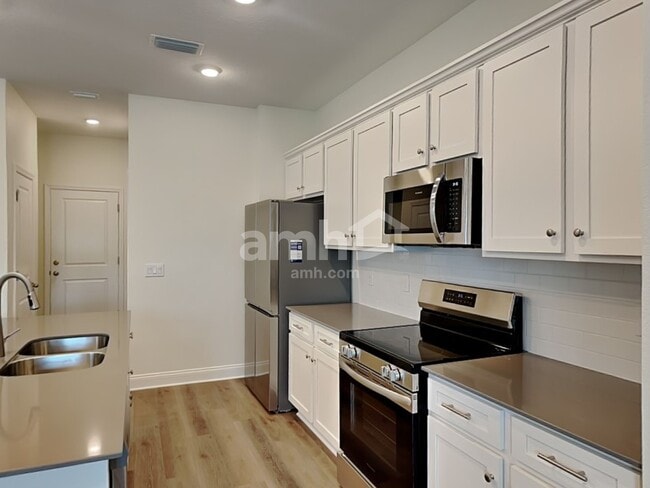 Photo - 1084 Grafton Ridge Dr