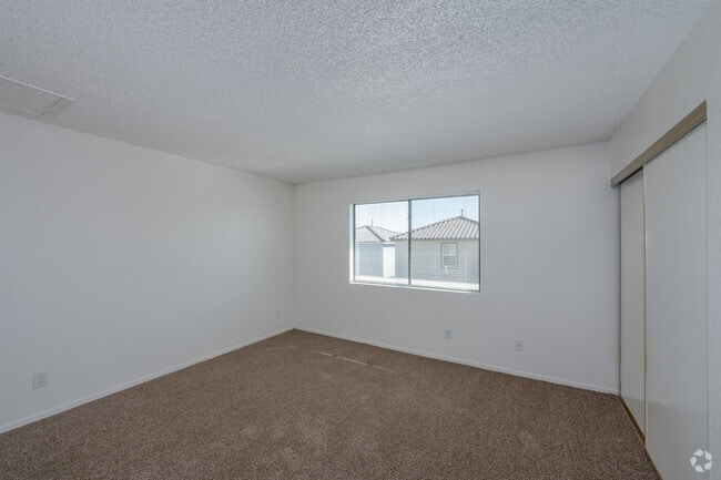 1BR, 1BA - 675SF - Bedroom