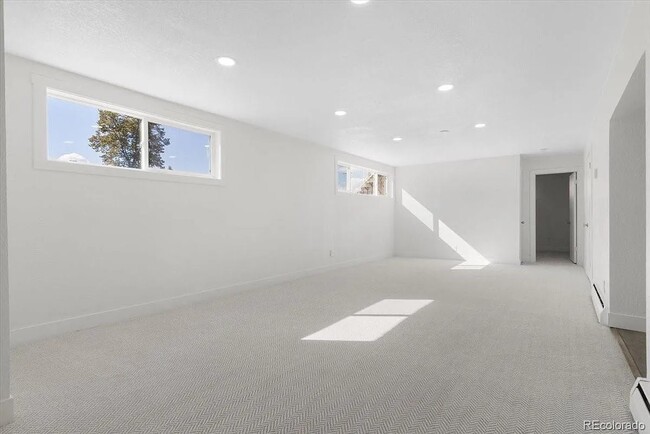 Photo - 4016 Milwaukee St