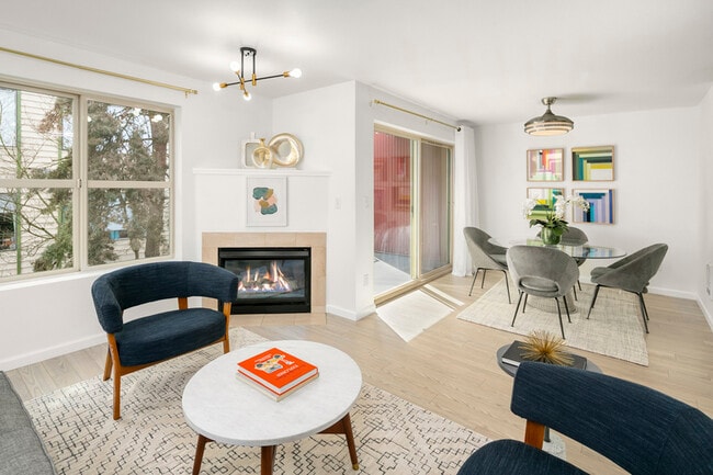 Building Photo - 9520 1st Ave NE Unit #A302