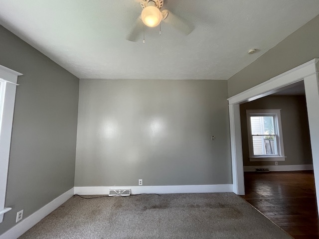Photo - 330 W 6th St