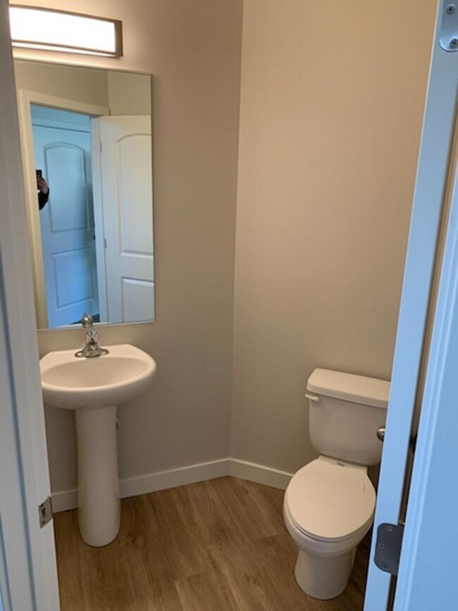 Photo - Spacious 4-Bedroom End-Unit Townhome with 2-Car Garage | Pet-Friendly | American Fork