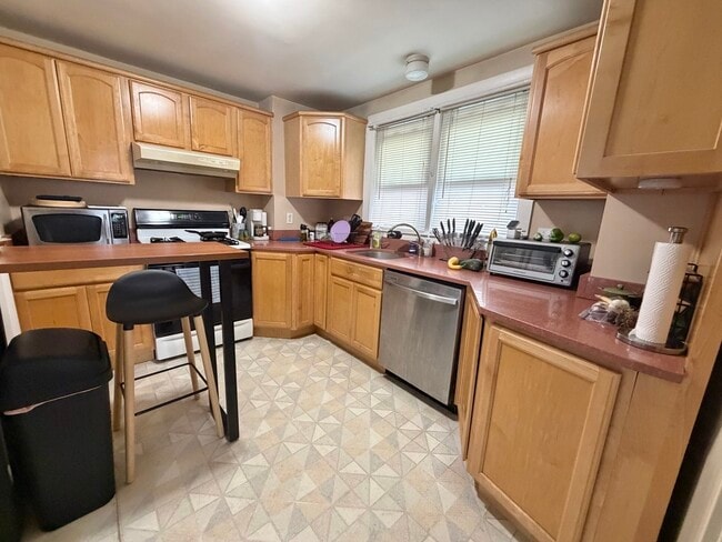 5 Cottage Ln