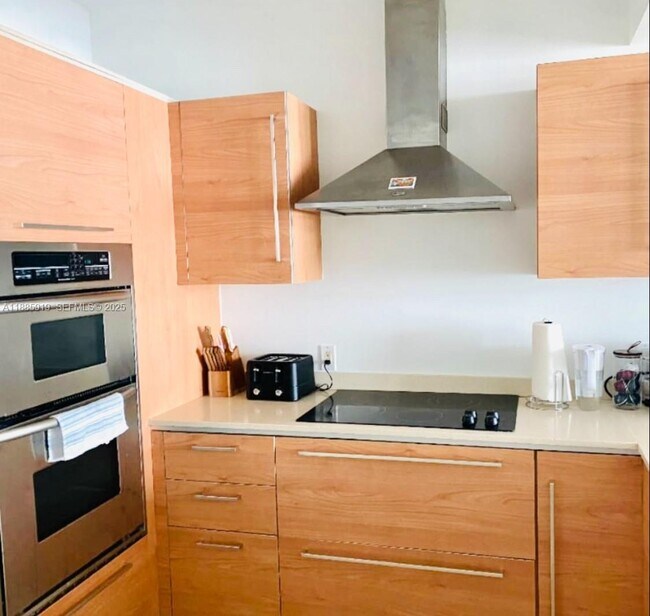 Photo - 218 SE 14th St Unit 1104