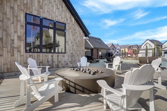 Photo - Holbrook Towns