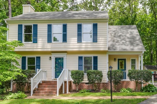 Building Photo - Beautiful 3 bedroom 2.5 bath in Woodlake