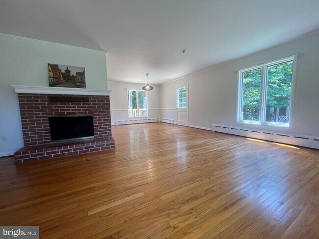 Photo - 12405 Shafer Ln