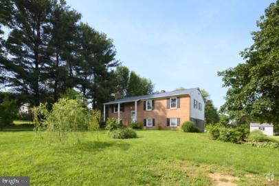 Building Photo - 102 Roosevelt Rd Rental