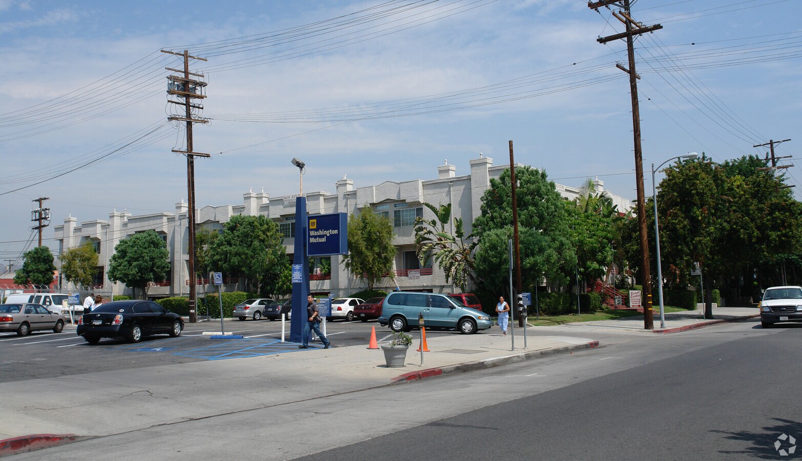 Sunset Gardens Courtyard - Sunset Gardens Courtyard