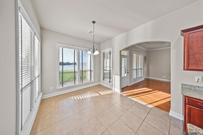 Photo - 6107 Waterford Ln
