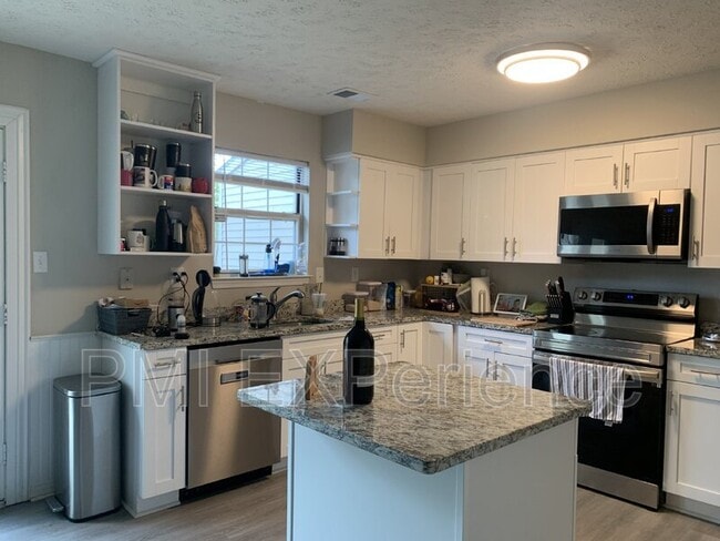 Photo - 6094 Red Squirrel Pl