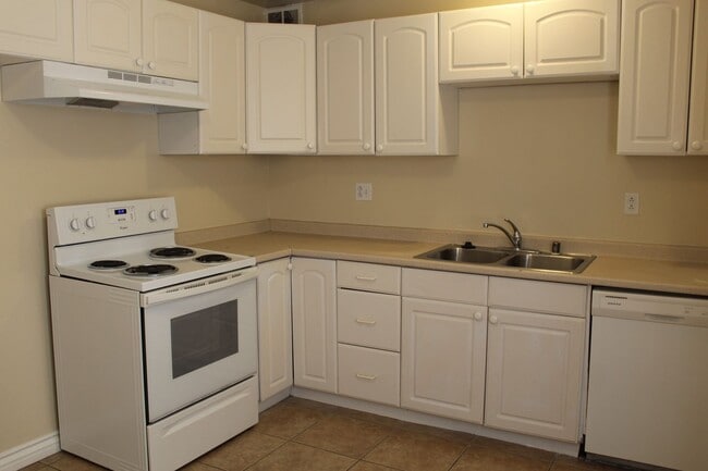 Photo - 5913 Nogal Ave Unit C