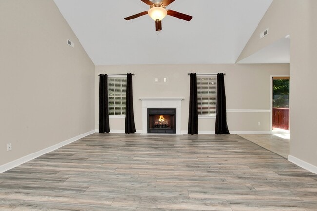 Photo - 1049 Warpers Ln