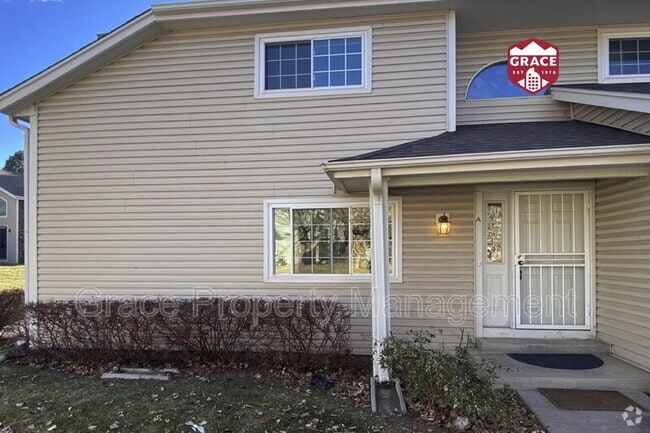 Building Photo - 12430 E Pacific Cir Rental