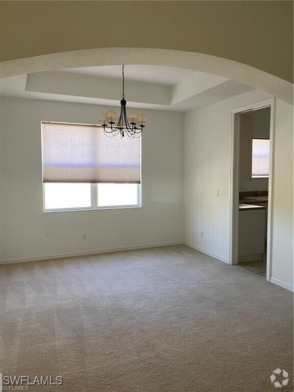 Building Photo - 1425 Mariposa Cir Rental