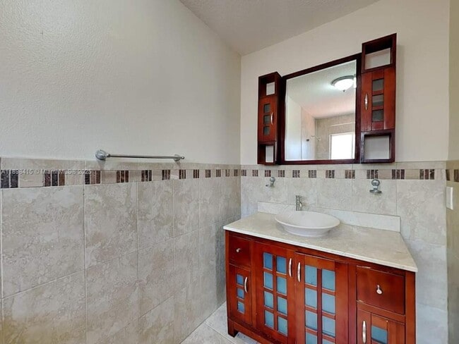 Photo - 10121 NW 127th Terrace