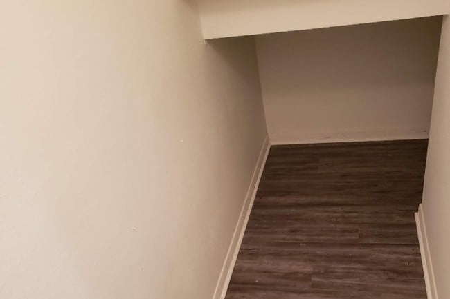 Photo - Gateway at Ellington