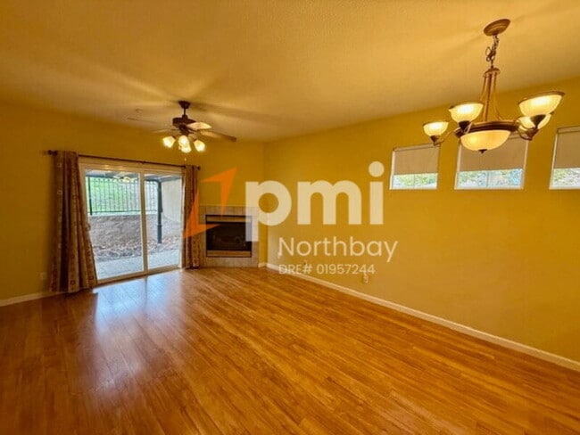 Photo - 424 Endberg Dr