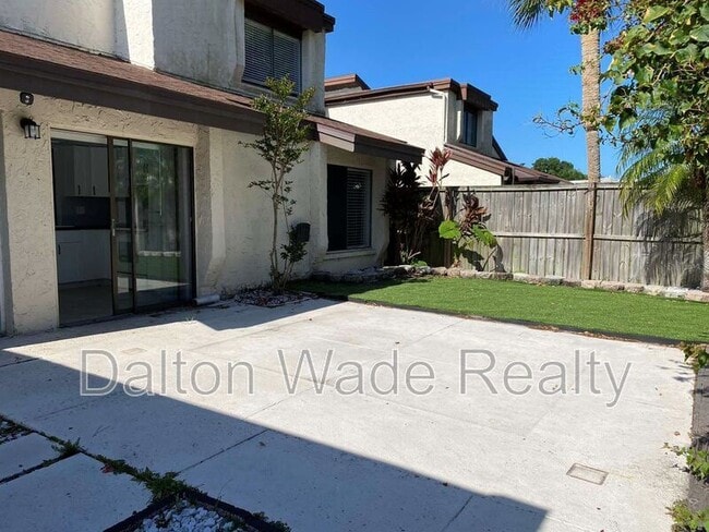 Building Photo - 2095 Sunset Point Rd Unit 2504