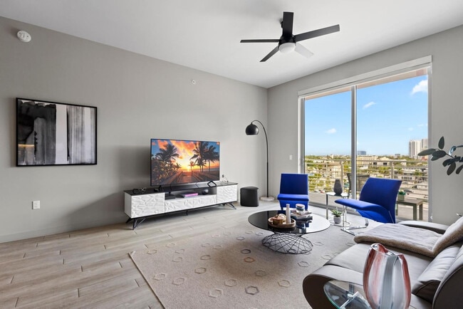 Photo - 525 NE 7th St Unidad ID1239359P