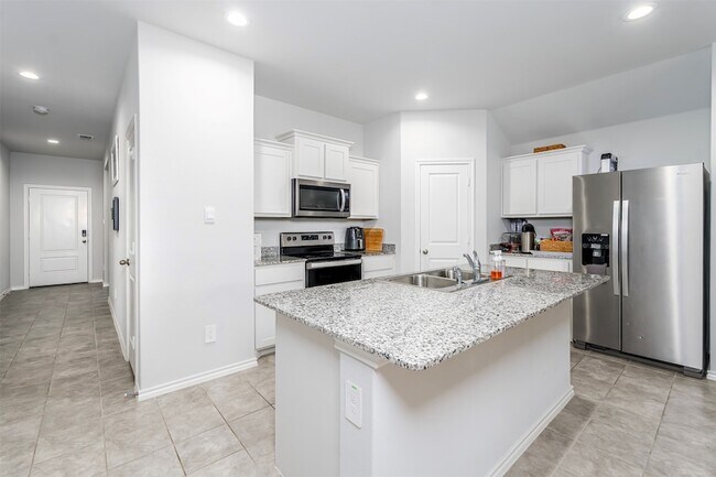 Photo - 417 Destin Dr