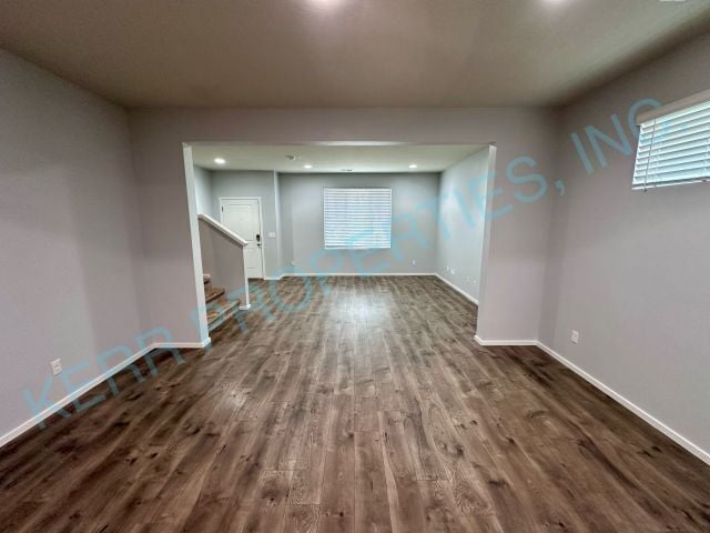 Charming 3-Bedroom Haven in Happy Valley - 1814 Sq Ft of Comfort!