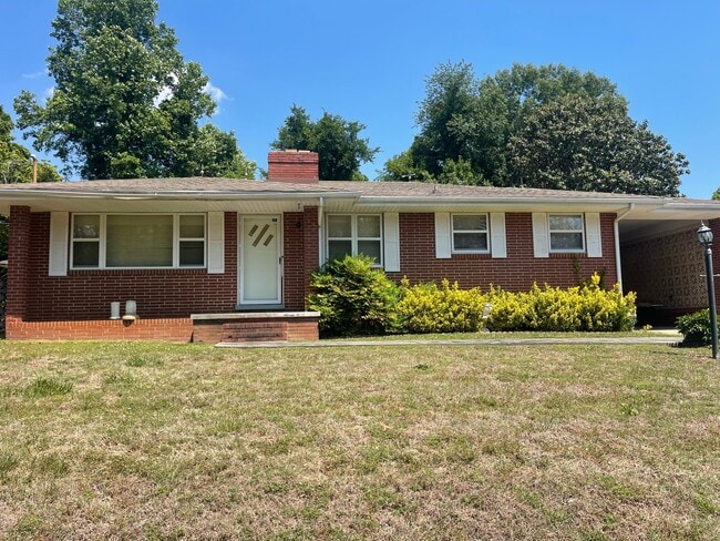 Building Photo - 585 Boxwood Church Rd