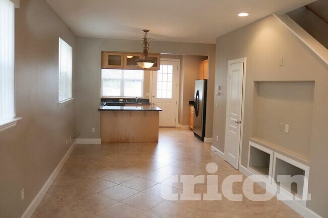 Photo - 2280 South Dr