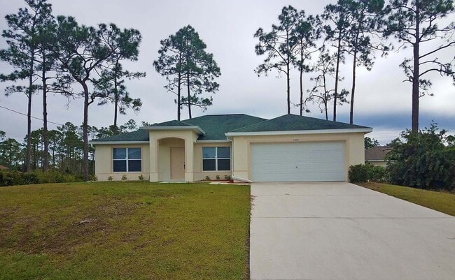 Building Photo - Available Now!!!. Huge 4 bedroom/Greenbriar Area.